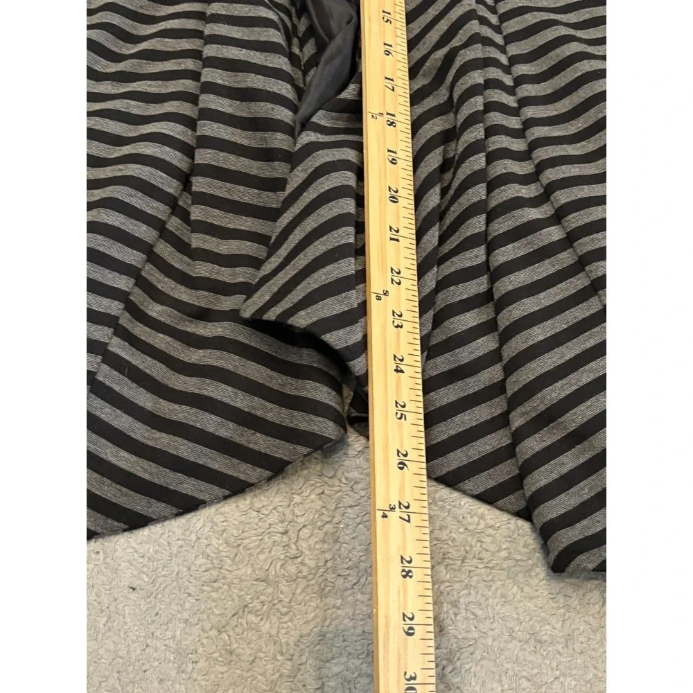 Tahari Shacket Womens 12 Gray Striped Long Sleeve Open Front Blazer Jacket